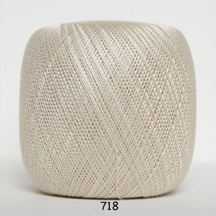 Hæklegarn nr.8   100g     fv 718